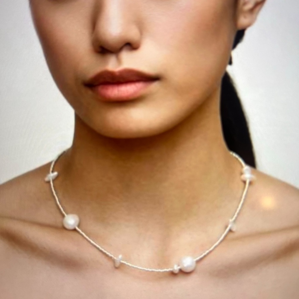 WOLF CIRCUS BEAD ANYA NECKLACE